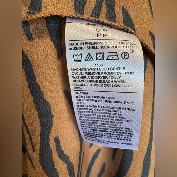 Banana Republic Tan and Black Relaxed Button Down Blouse #129 - Picture 4 of 4